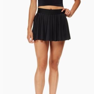 Aritzia TnaMOVE tennis micro skirt